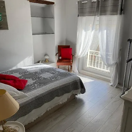 Le Mas Isachris T3 Hébergement de vacances *